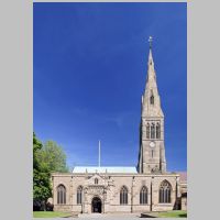 Leicester Cathedral, photo NotFromUtrecht, Wikipedia.jpg